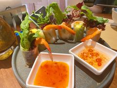 越南传统生包鲜虾春卷-来龙里 精致 东南亚餐室(万象城店)