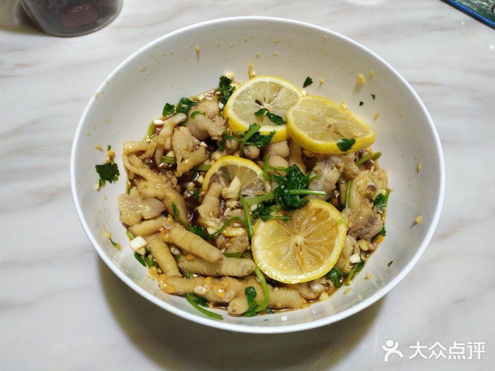 追剧必备的柠檬鸡爪，酸酸辣辣味道超级好