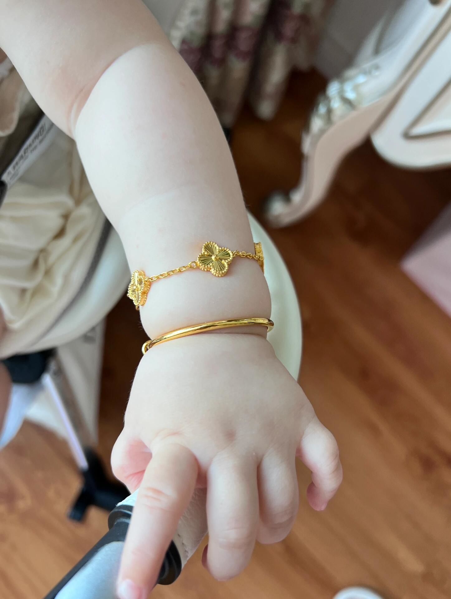 五步一低头,十步一回头啊😂#黄金手链#黄金#黄金首饰#金饰#珠宝饰品