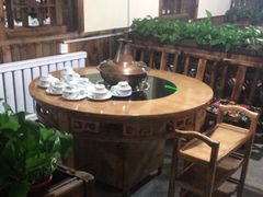 -果松木炭酸菜铜火锅·外婆参鸡汤