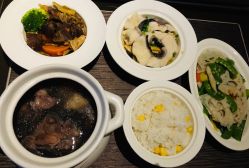 -臻康乃馨月子中心(集美店)