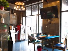 -臻鲜燕海鲜融合餐厅(金陵style店)