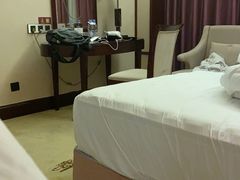 -深圳君逸国际酒店(龙岗横岗塘坑地铁站店)