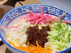 炸酱面-河沿肉饼Beijing Pie(东华门店)