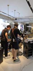 -罗亚帝造型·烫发染发