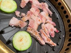 -蚂蚁洞·烤肉大营地(上海静安大悦城店)