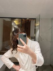 -苑苑发型设计