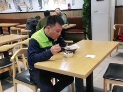 大堂-三好食堂(煎饺·馄饨·肉饼米线·盛世广场店)