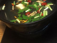 -陆记牛庄·碳锅龙虾烧烤(爱上花园店)