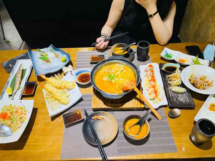 青禾料理-"这个商场离入住的酒店显示800多米,但是."-大众点评移动版