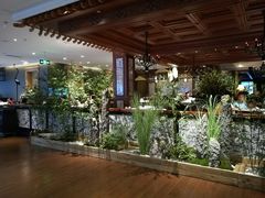 -八府香鸭·啫啫煲(华山路店)