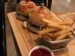 澳洲牛肉汉堡-麦士堡•湖景餐厅(文化博览中心店)