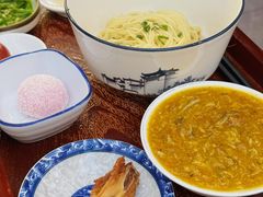 -百年老字号·观振兴蟹黄面·三虾面·苏式面(观前街富仁坊巷店)