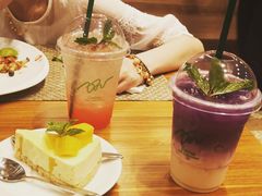-Chom Cafe and Restaurant