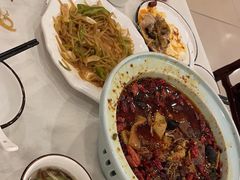 -鑫巴蜀小镇 · 水煮鱼专研店(玉桥店)