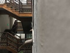 -田园东方蜜桃村的田野营地