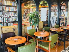 -西西弗书店&矢量咖啡(静安大悦城店)