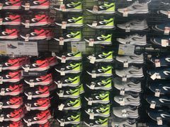 -迪卡侬(西三旗店)