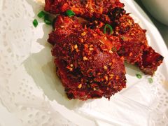 招牌脆皮糯猪手-姚姚酸菜鱼·金戈戈香港豉油鸡(喜荟城联名店)