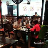服务态度不算好，因为有一盘羊肉颜色发黑
