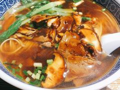 -沪西老弄堂面馆(定西路店)