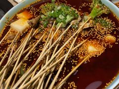 钵钵鸡-日进一片海.生腌海鲜火锅.宵夜烧烤(三里屯总店)