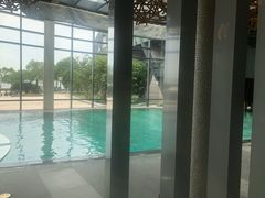 -上海滴水湖皇冠假日酒店