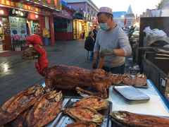 -布尔津河堤夜市