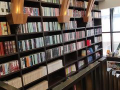 -钟书阁(松江泰晤士小镇店)