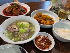 -全牛匠·乐山跷脚牛肉(新中关店)