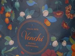 -VENCHI 闻绮(上海佛罗伦萨小镇店)