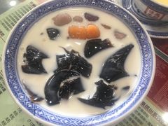 -赵记传承特色牛奶甜品(泉城广场店)