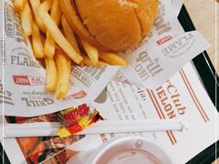 -The Habit Burger Grill 哈比特汉堡(复兴soho店)