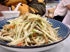 白水芹炒豆腐丝-小实惠嘉(威海路店)
