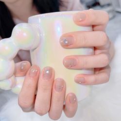 -七彩虹美甲美睫 半永久