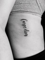 -明星刺青·洗纹身