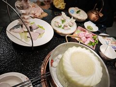 -得意咚瓜·顺德鱼生·冬瓜火锅(深圳首店)