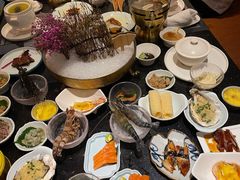 -半岛翡丽海鲜自助餐厅(观风亭店)