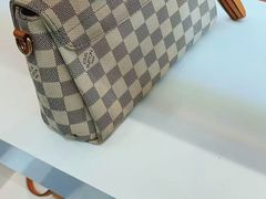 -星裳二手奢侈品回收鉴定(新华路店)
