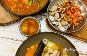 Signature Tom Yum Seafood Noodles