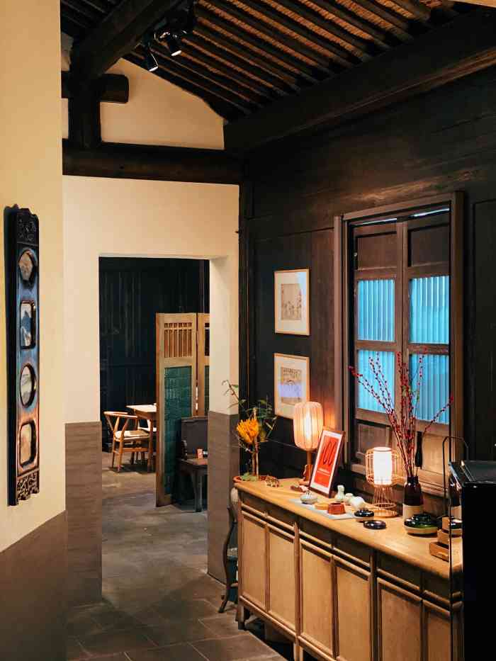 兰轩村庄食坊-"跨年夜临时订的位置,菜都比较落胃.红烧肉.