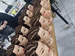 -首脑美容美发化妆美甲培训学校(龙岗校区)