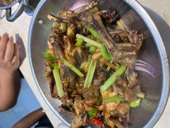 -江城燕子大排档(江汉路步行街店)