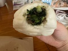 -白玉兰食品甜凤店(合生汇店)