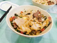 黄瓜皮炒牛肉干拌粉-刘氏三和面馆