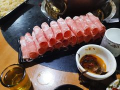 -果松木炭酸菜铜火锅·外婆参鸡汤