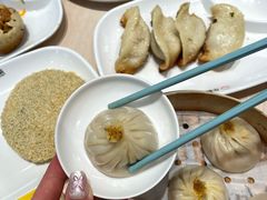 -小杨生煎(金山百联购物中心3楼店)
