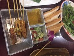 -Dang restaurant (patong phuket)