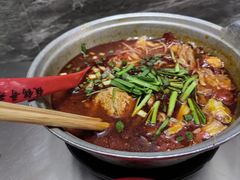 -铁锅哥米线