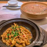 这家湘菜馆岁数比我还大，二十多年屹立不倒
